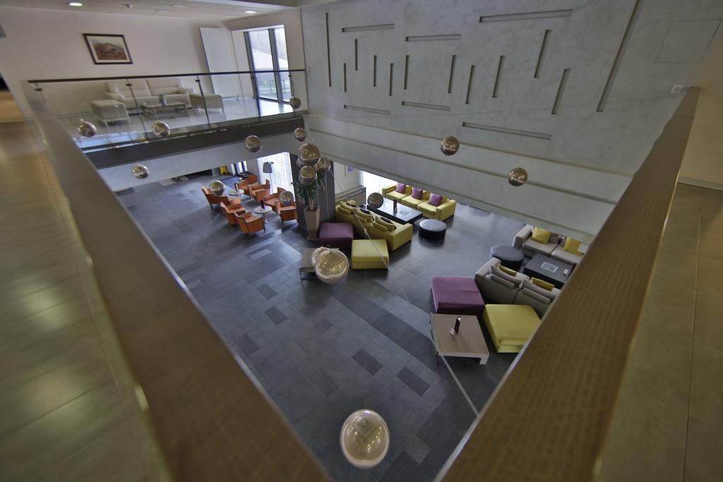 Hotel Stara Planina Custica ภายนอก รูปภาพ